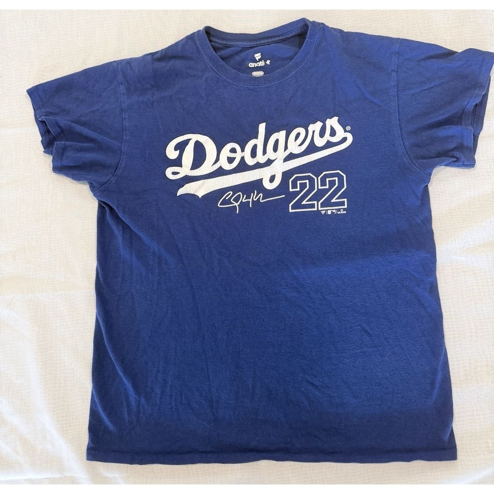LA Dodgers T Shirt Size Medium Blue MLB Baseball 22 Kershaw Short Sleeve Tee